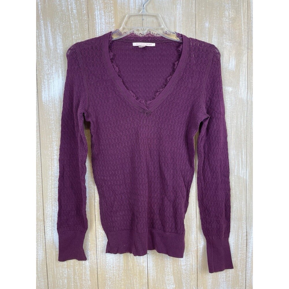 Victoria’s Secret Burgundy V-neck  Lightweight Pullover Size M Fringe Trim